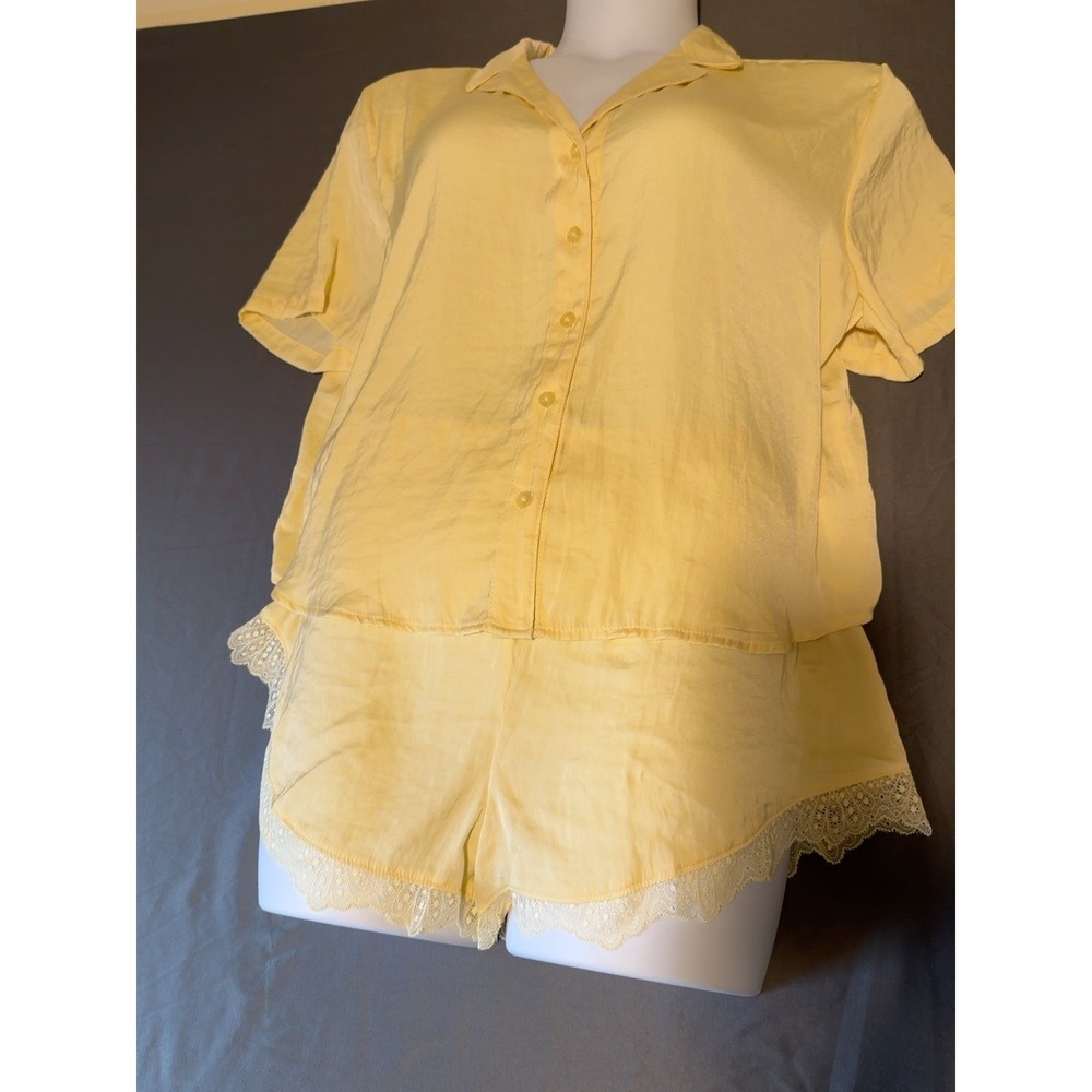 Auden Luxury Collection Pajama Set XL Yellow Lace Trim Button Front Sleepwear - Picture 2 of 9